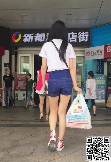 身材很好的牛仔热裤长腿妹妹[14P]