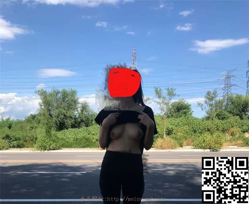 小女友逼已经被好几个前男友操黑了，人美逼受罪？[13P]