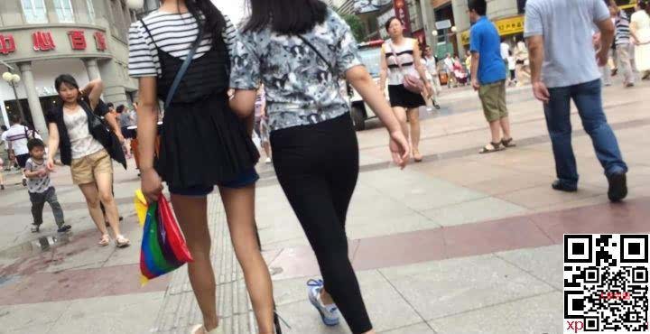 街拍两个妹子,一美腿一肥臀[14P]