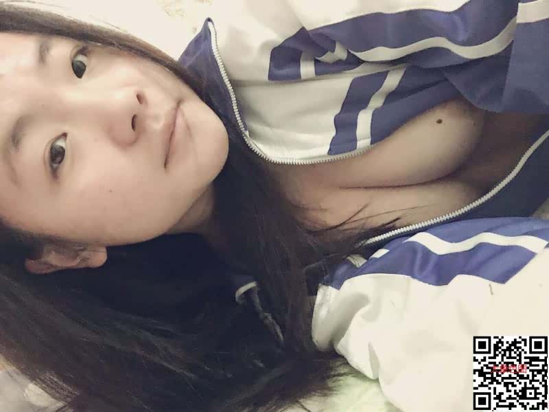 面嫩的女生换上高中的校服，让挺而不坚的我立马满血爆硬[15P]