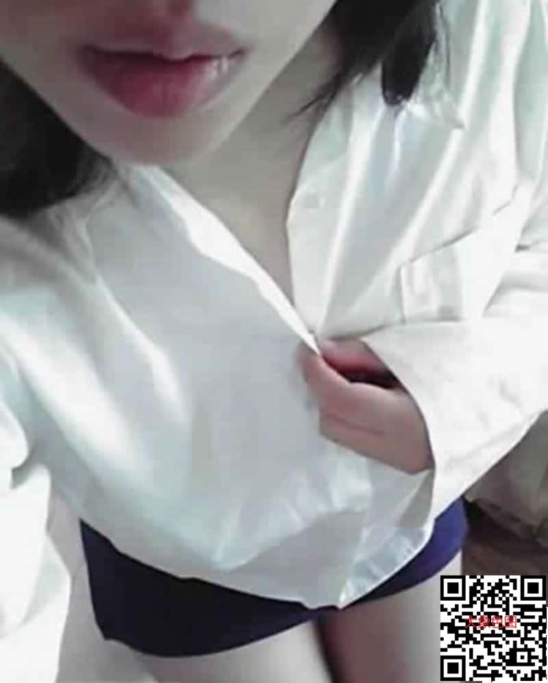 超嫩正妹美乳自拍[17P]