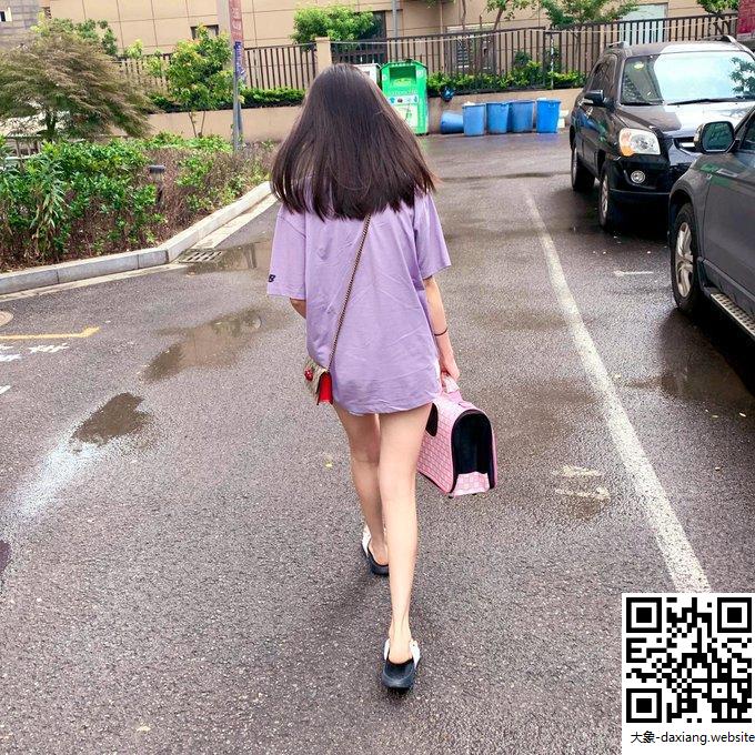 多年的经验告诉我，女人还是穿着衣服更好看的[15P]