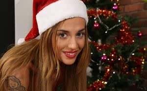 Christmas for Silvia Dellai means masturbating until she leave a pee present