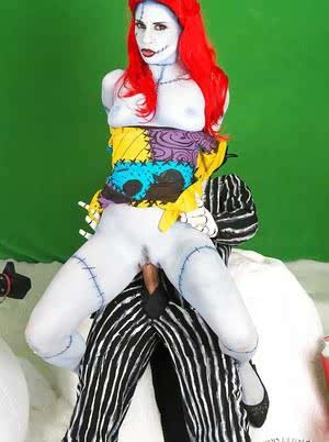 Amateur chick Joanna Angel and guy don creepy cosplay outfits before fucking