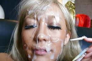 Blonde Jap chick Rina Aina taking jizz on face during bukkake session