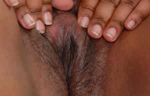 Mature fat ebony Champagne shows how hairy her hot pussy is!