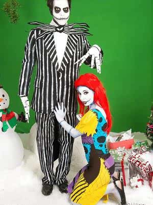 Amateur chick Joanna Angel and guy don creepy cosplay outfits before fucking