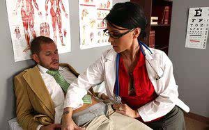 Steaming hot doctor in stockings Jessica Jaymes gets fucked by her patient